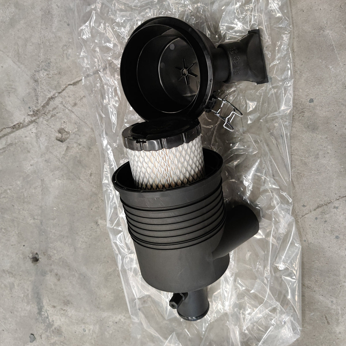 Kubota Air Filter Assembly (with Bracket)