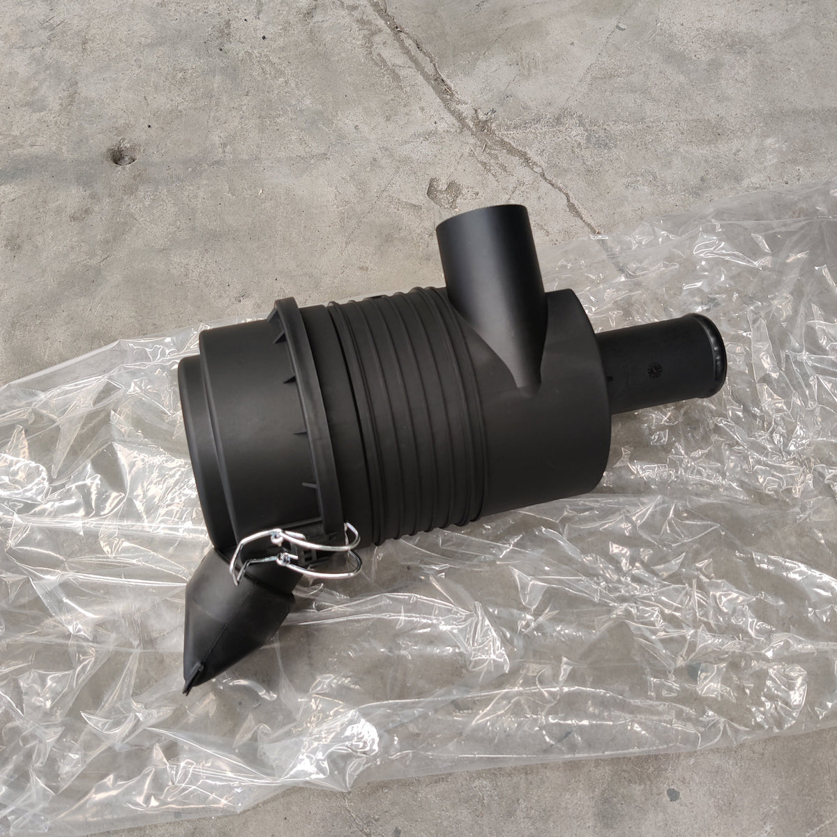 Kubota Air Filter Assembly (with Bracket)